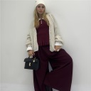 maglia in costina elasticizzata con colletto trick